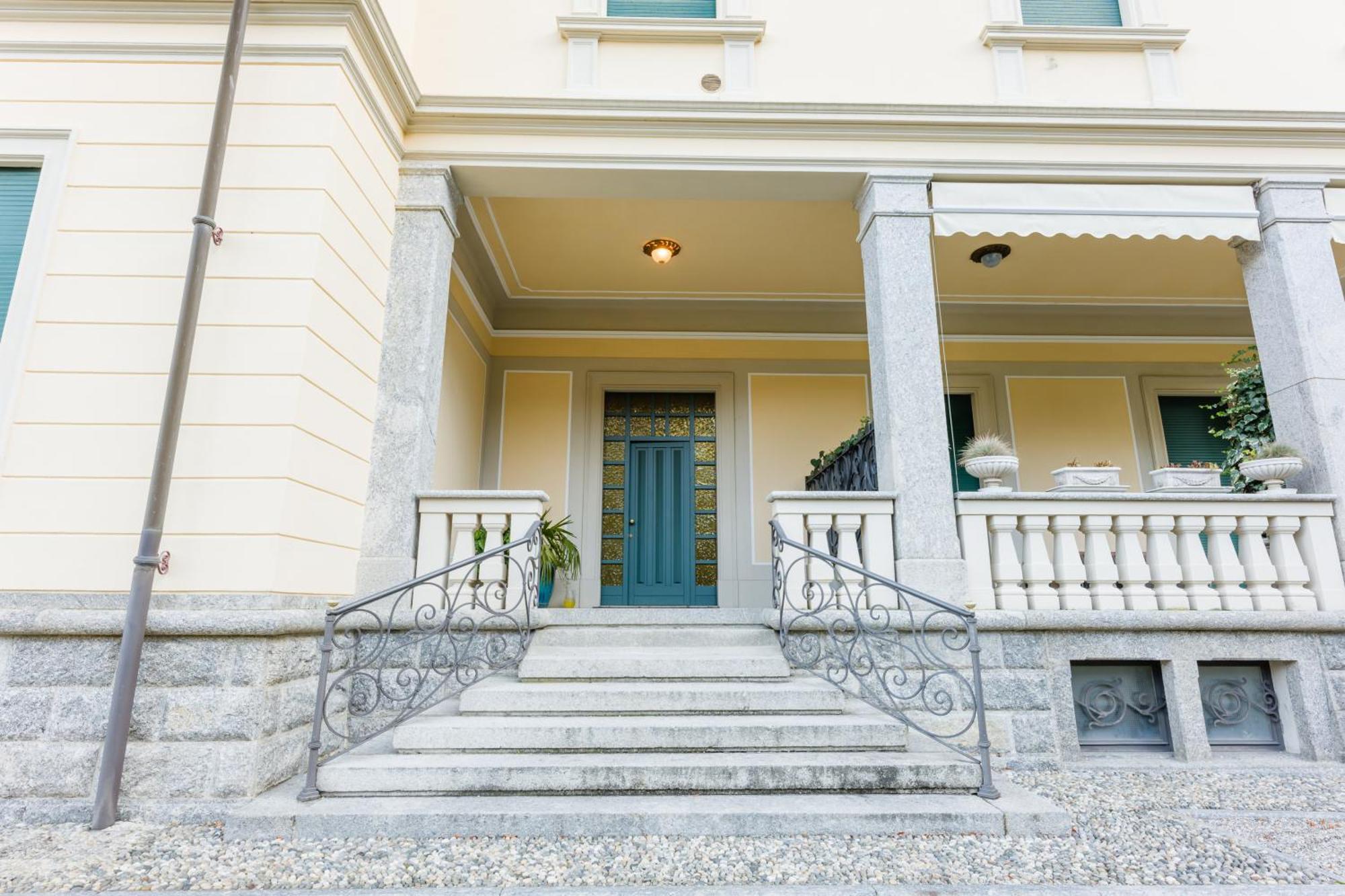 Regal Villa With Como Lake View And Free Parking Bellagio Bagian luar foto