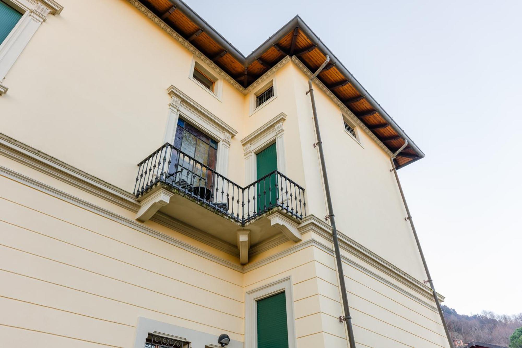 Regal Villa With Como Lake View And Free Parking Bellagio Bagian luar foto