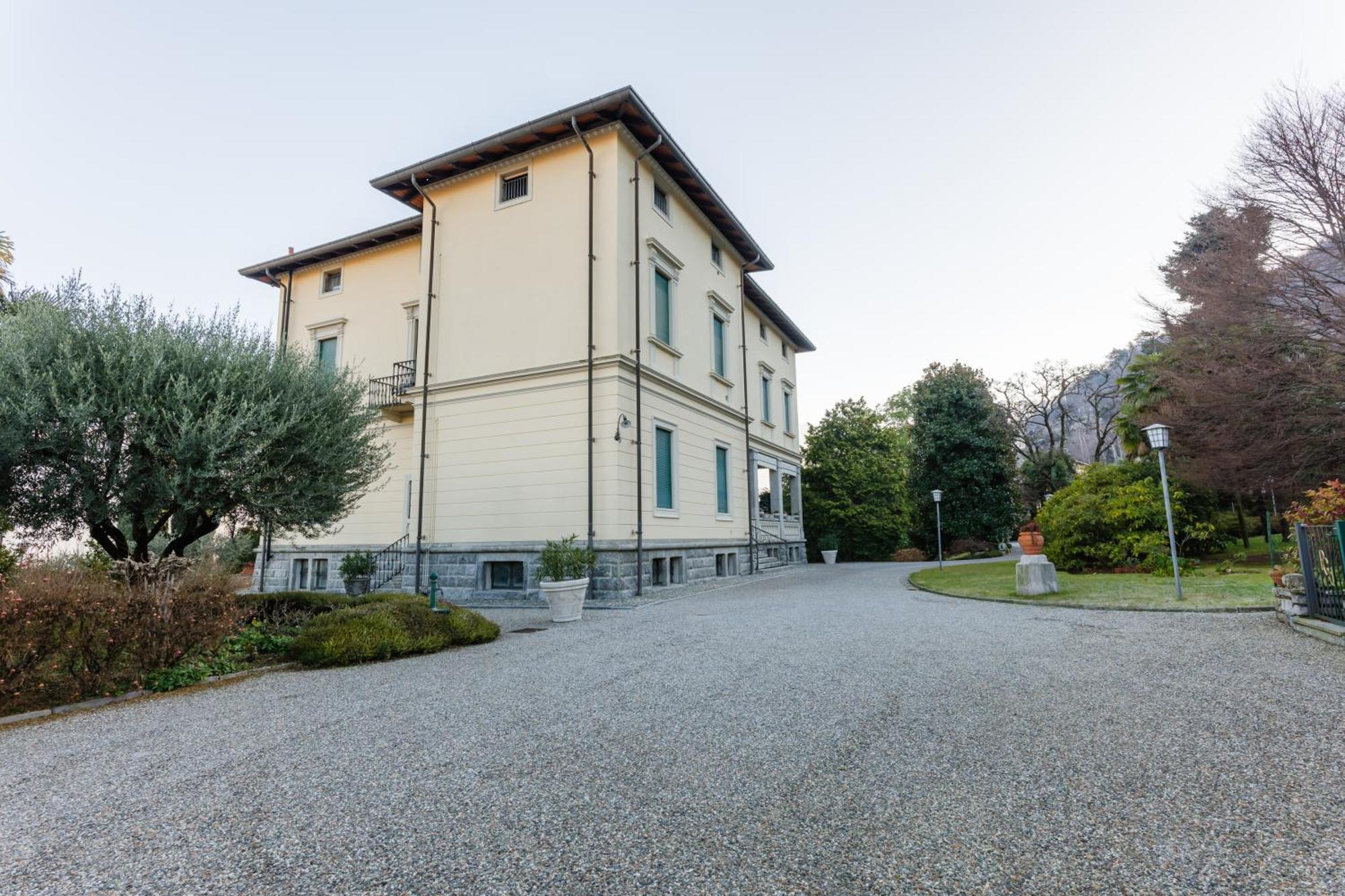 Regal Villa With Como Lake View And Free Parking Bellagio Bagian luar foto